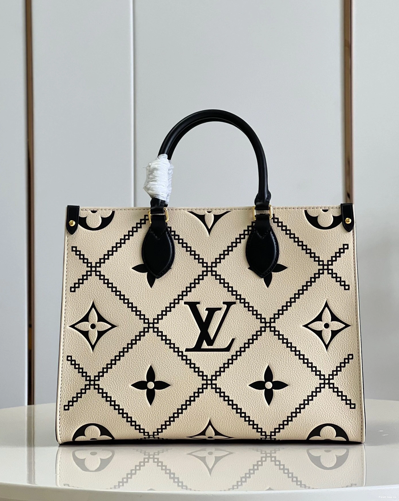 Frstbag ru LOUIS VUITTON MM ONTHEGO 0726
